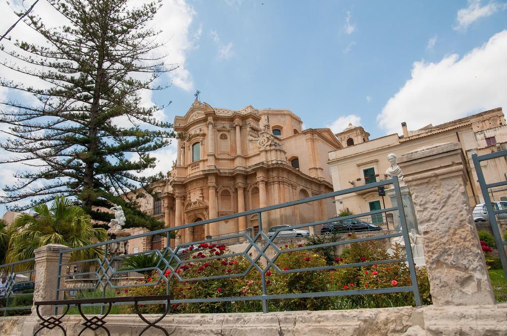 B&B Novecento Siciliano Noto Exterior foto